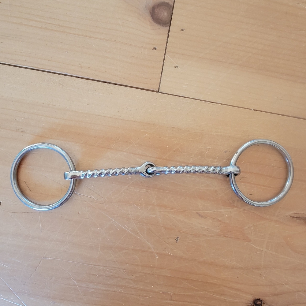 New Twisted Wire Loose O Ring Snaffle Bit